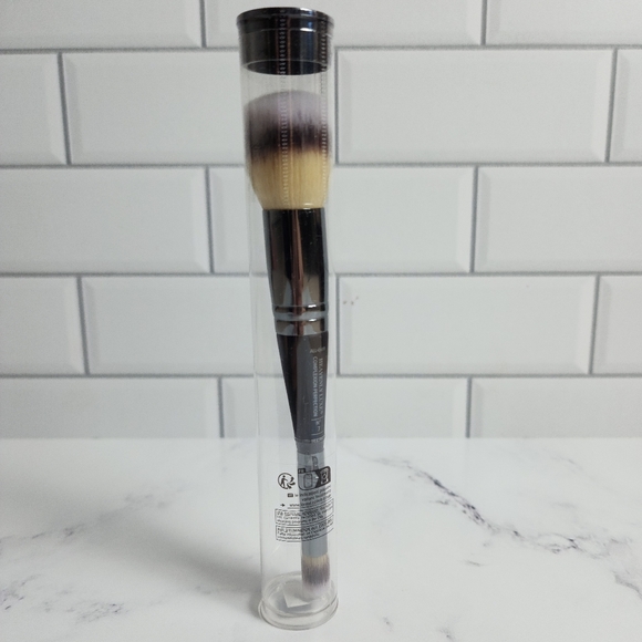 It Cosmetics Heavenly Luxe Complexion Perfection Brush #7 - Picture 3 of 3